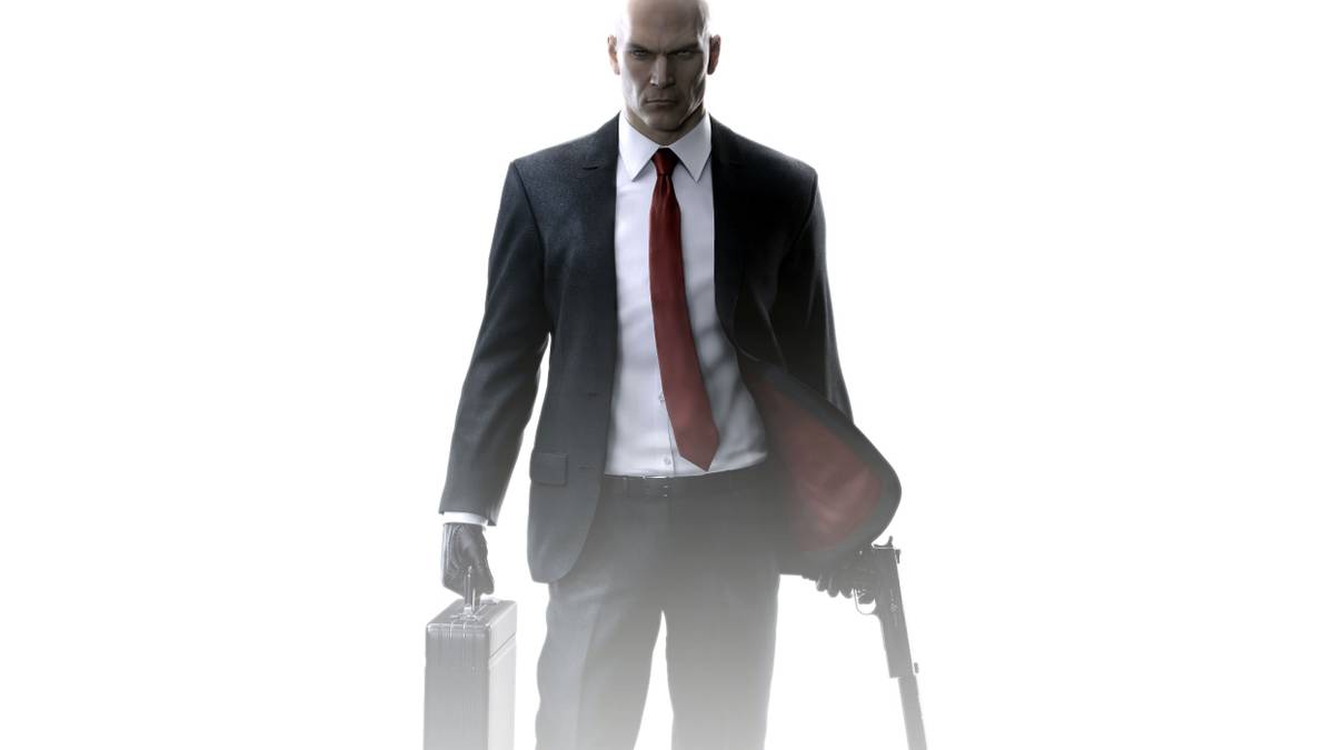 agent 47 with briefcase