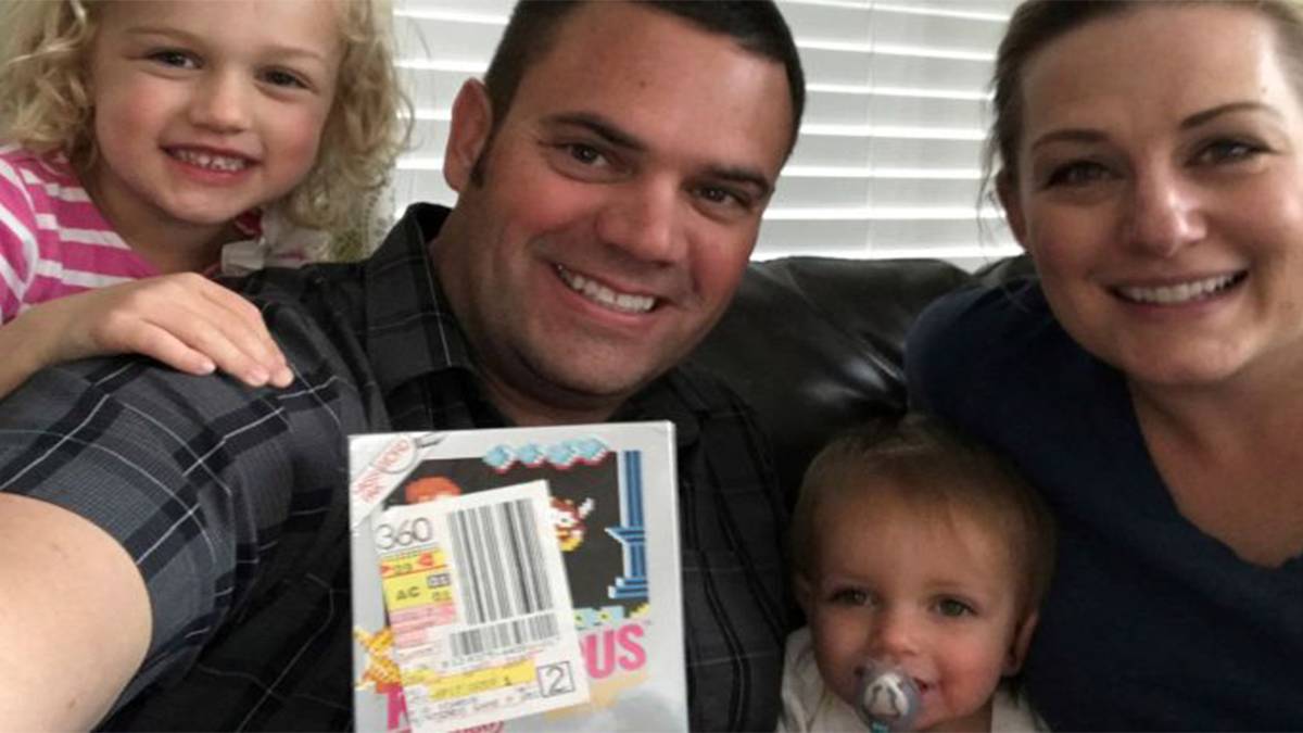 Unopened copy of kid icarus