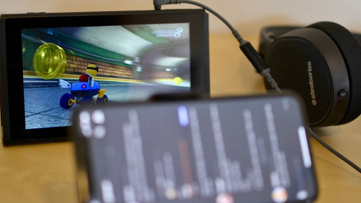 Nintendo Switch Voice Chat Online