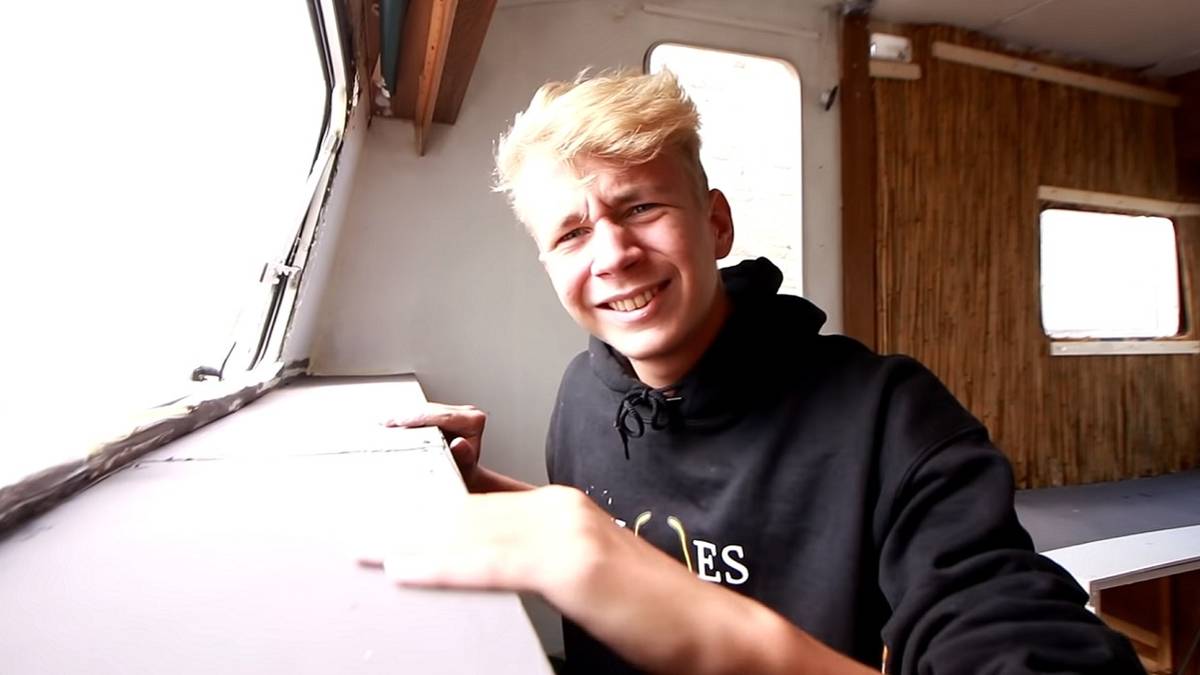 youtubers arrested area 51