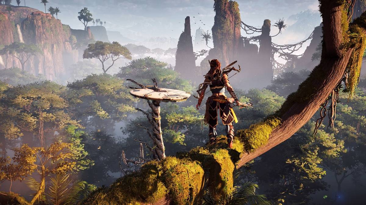 aloy standing in tree