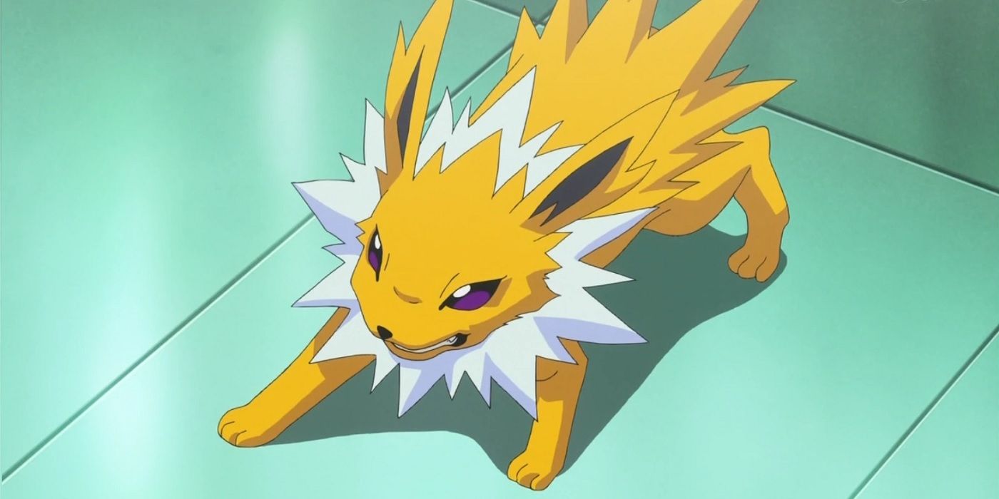 Jolteon growling and preparing to attack