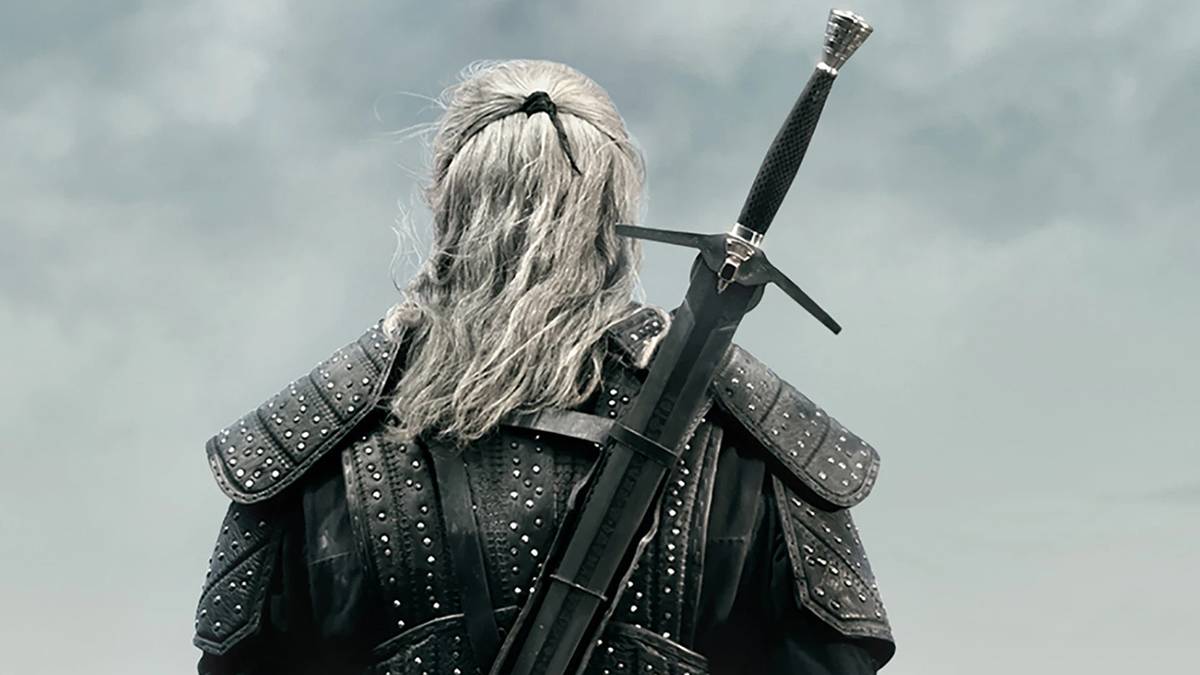 the back of henry cavill as the witcher