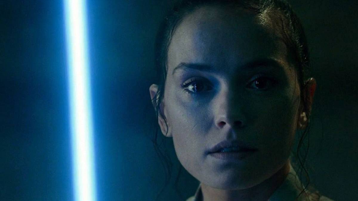 star wars fans play fortnite understand rise of skywalker