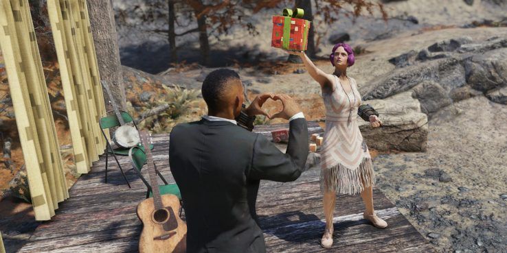 Fallout 76 woman gives present to man