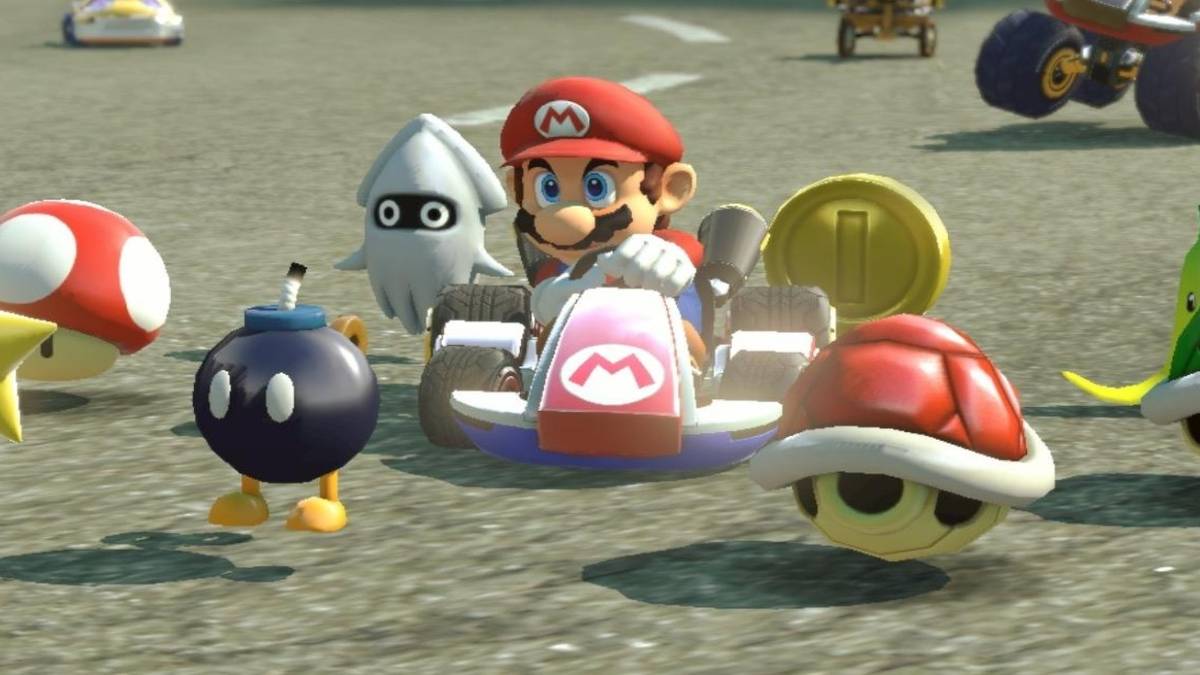 Mario Kart Crazy 8 Mario in his car surroudned by bombs and shells