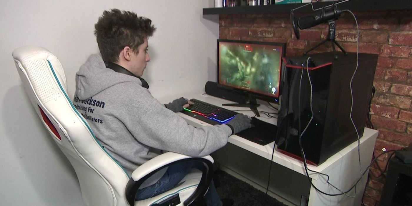 Aidan Jackson, British gamer who suddenly suffered from a seizure mid-game