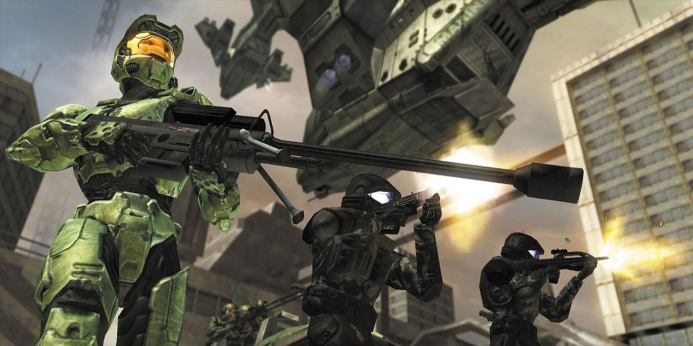 Master Chief holding a sniper rifle with ODSTs