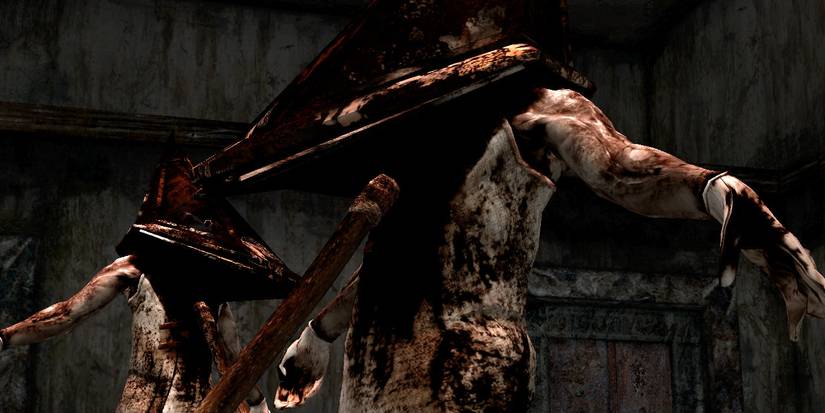 silent hill screenshot of monster pyramid head