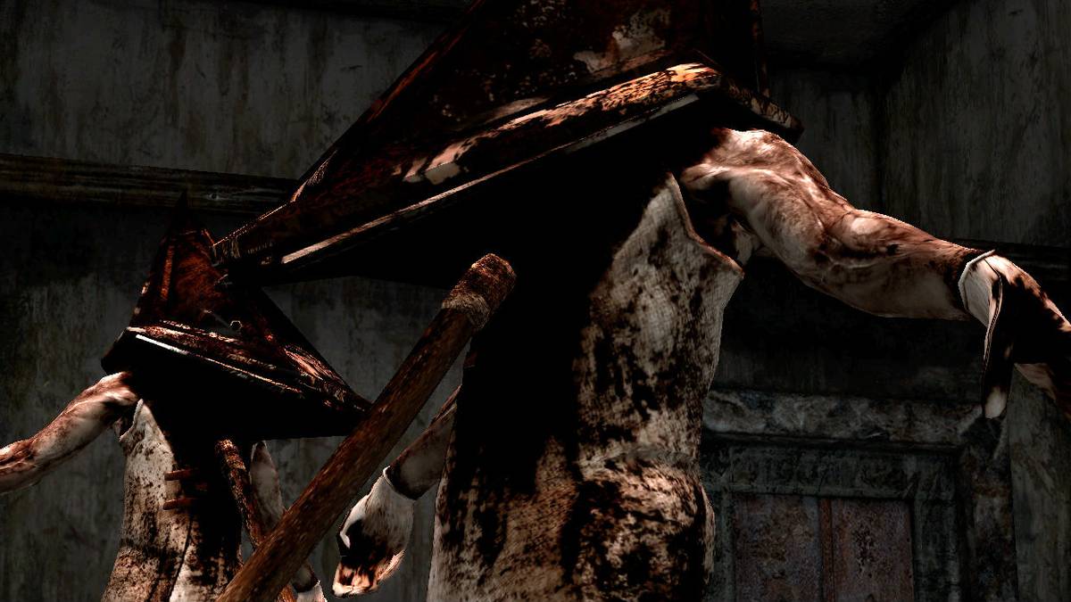 silent hill screenshot of monster pyramid head