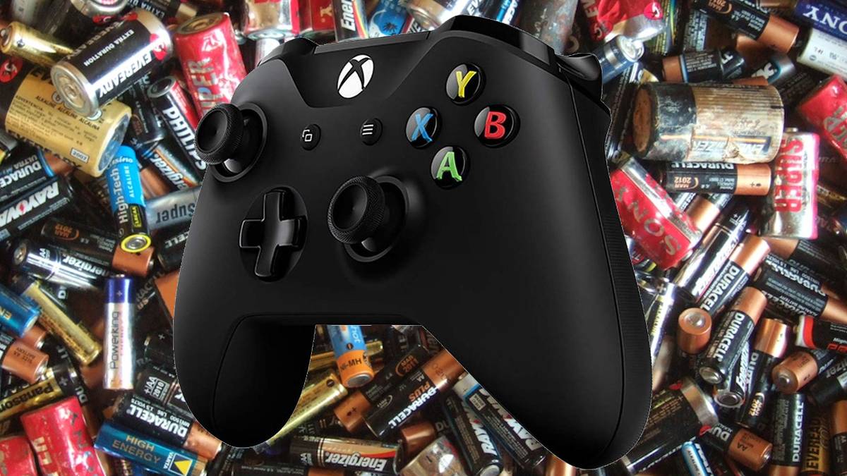 Xbox COntrollers and batteries