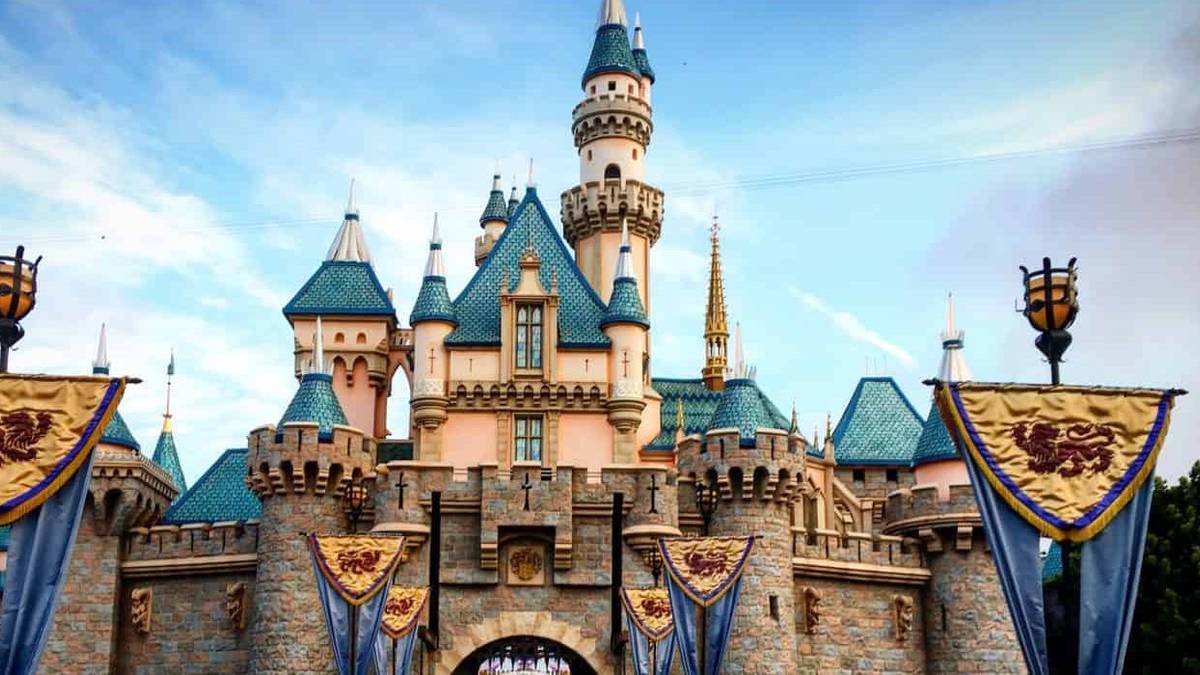 big castle, nobody home