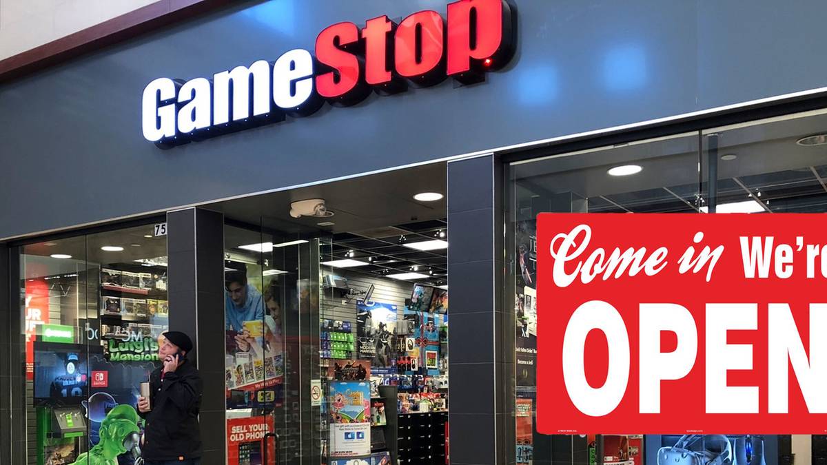 gamestop stay open