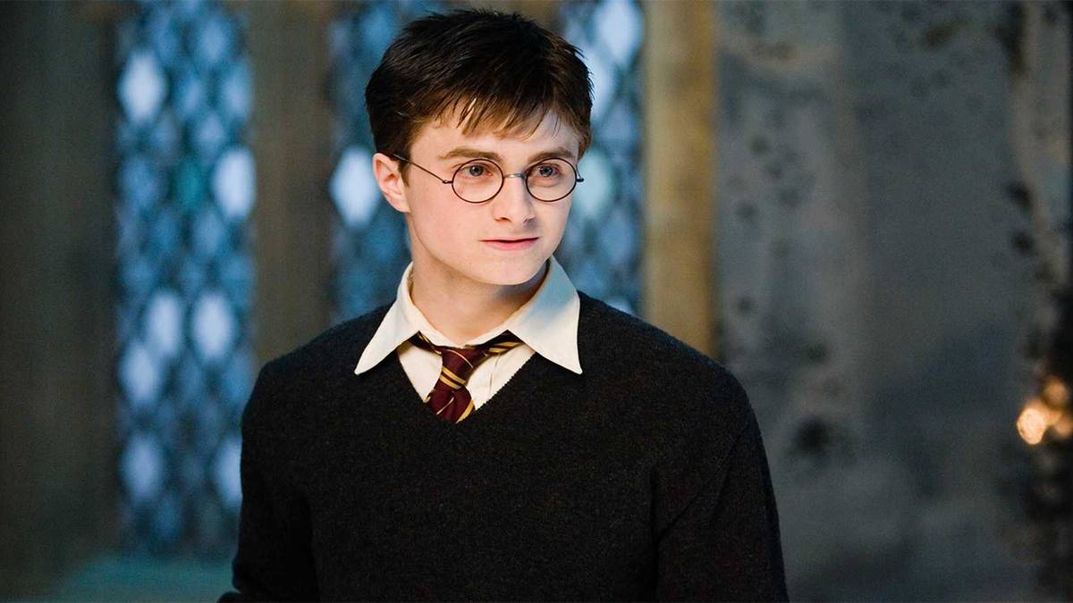 Harry Potter in sweater