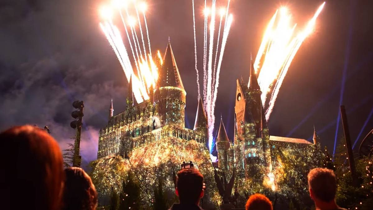 universal parks closure extended