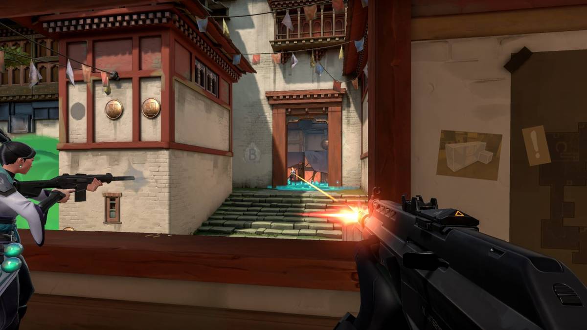 Valorant gun shooting