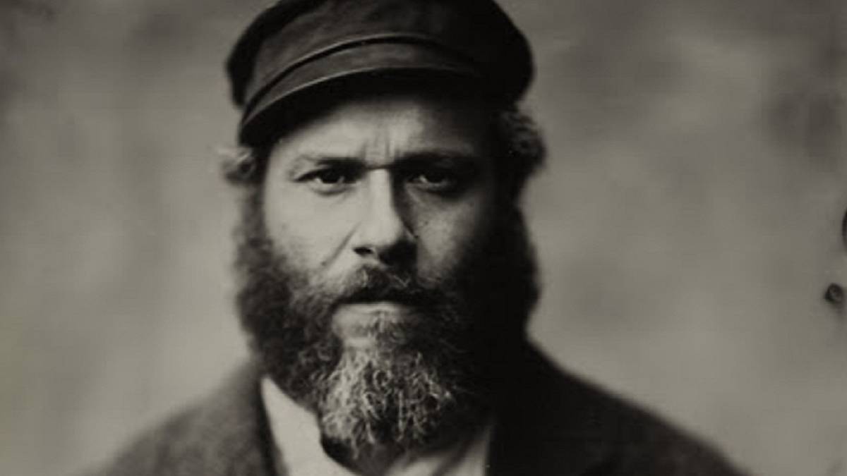 Seth Rogen in an old black and white photograph from An American Pickle