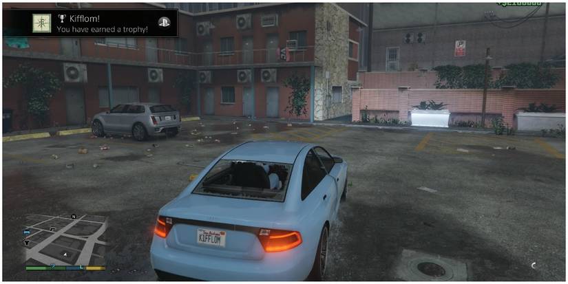 Michael de Santa in a blue car