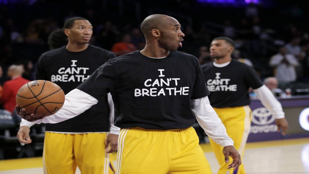 kobe bryant wearing i cant breathe shirt