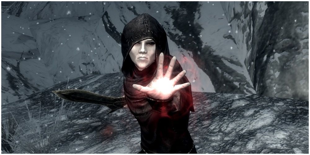 Vampire casting a spell, Skyrim, screenshot