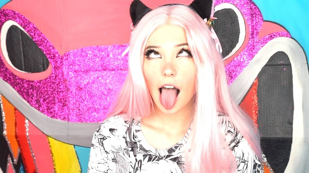 belle delphine back