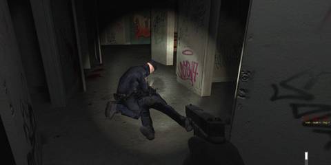 Cry Of Fear man kneeling besides body