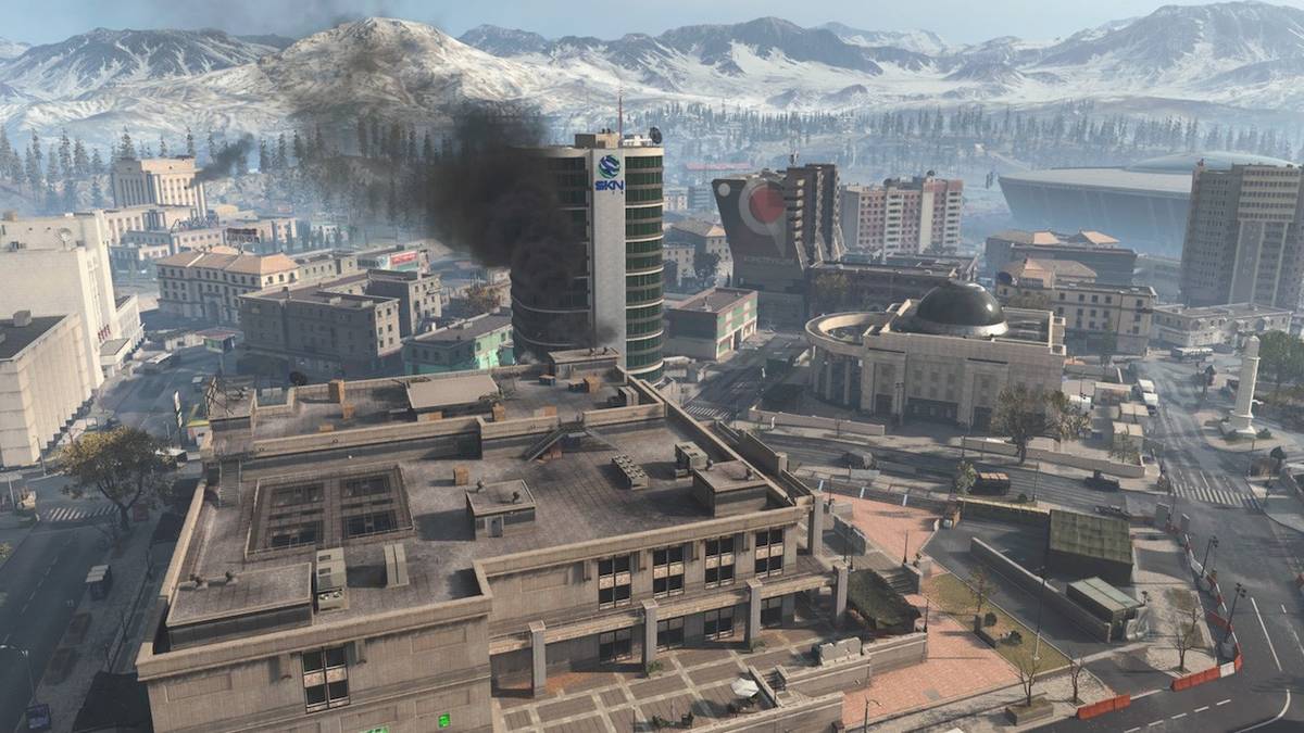 Call of Duty Warzone insane handgun distance kill