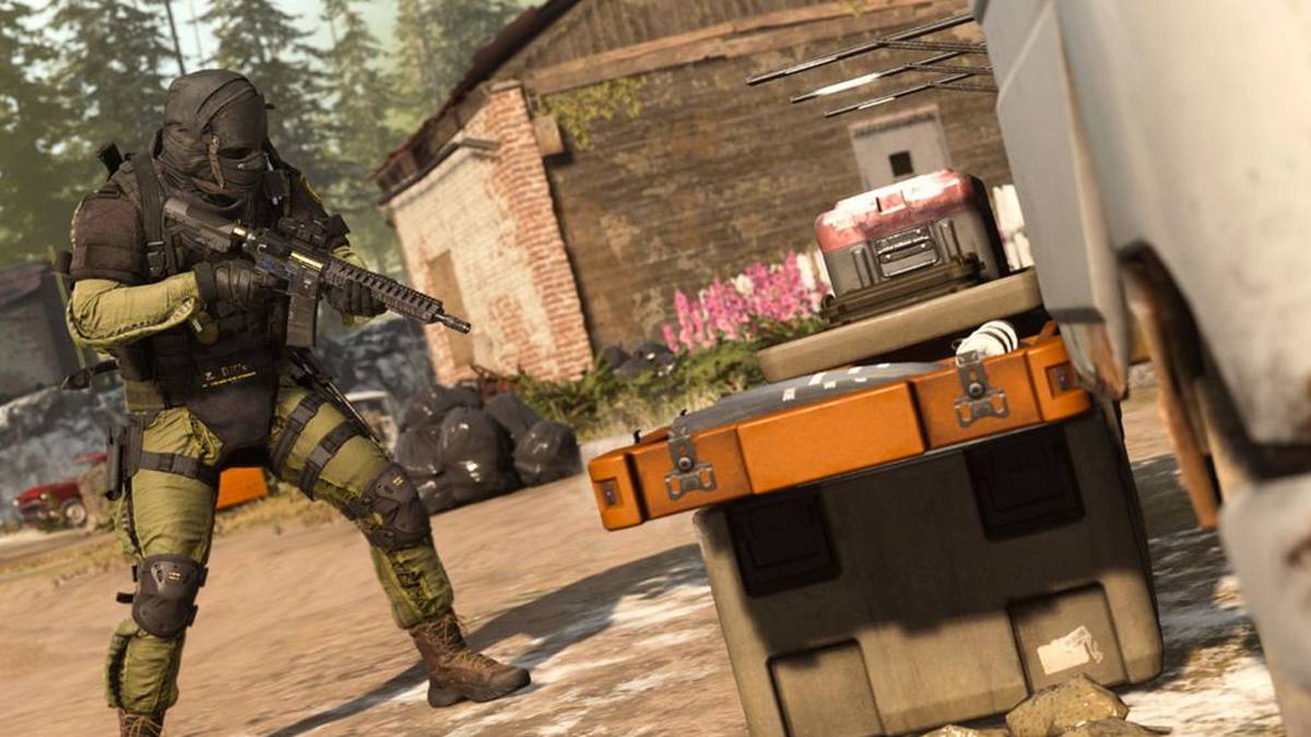 operator shopping assault rifle