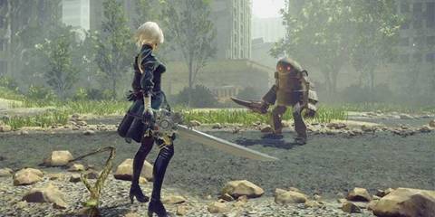2B fighting a machine in Nier Automata 