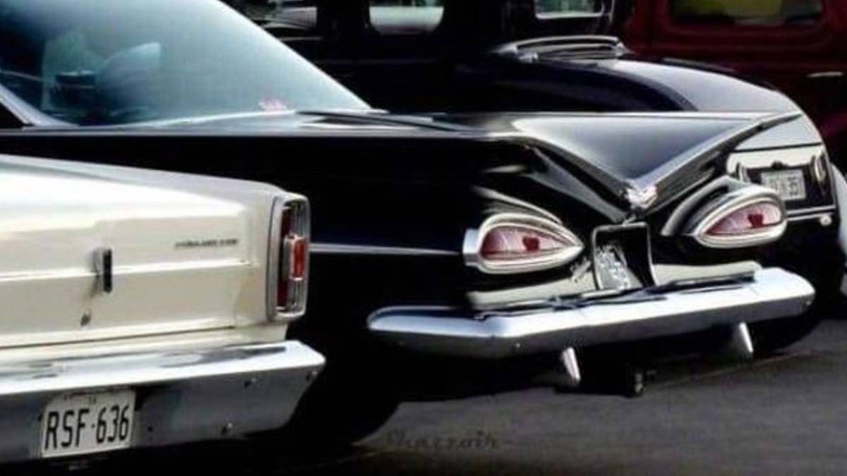 Car that looks like vampire