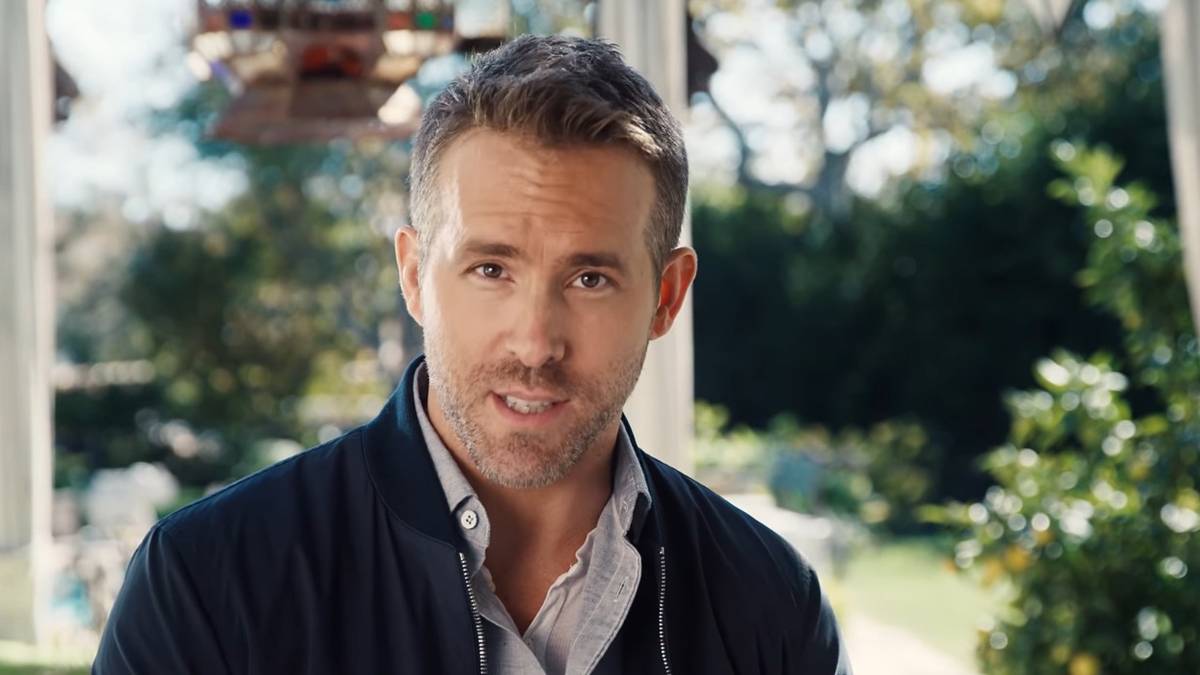 ryran reynolds screenshot from an aviation gin commercial