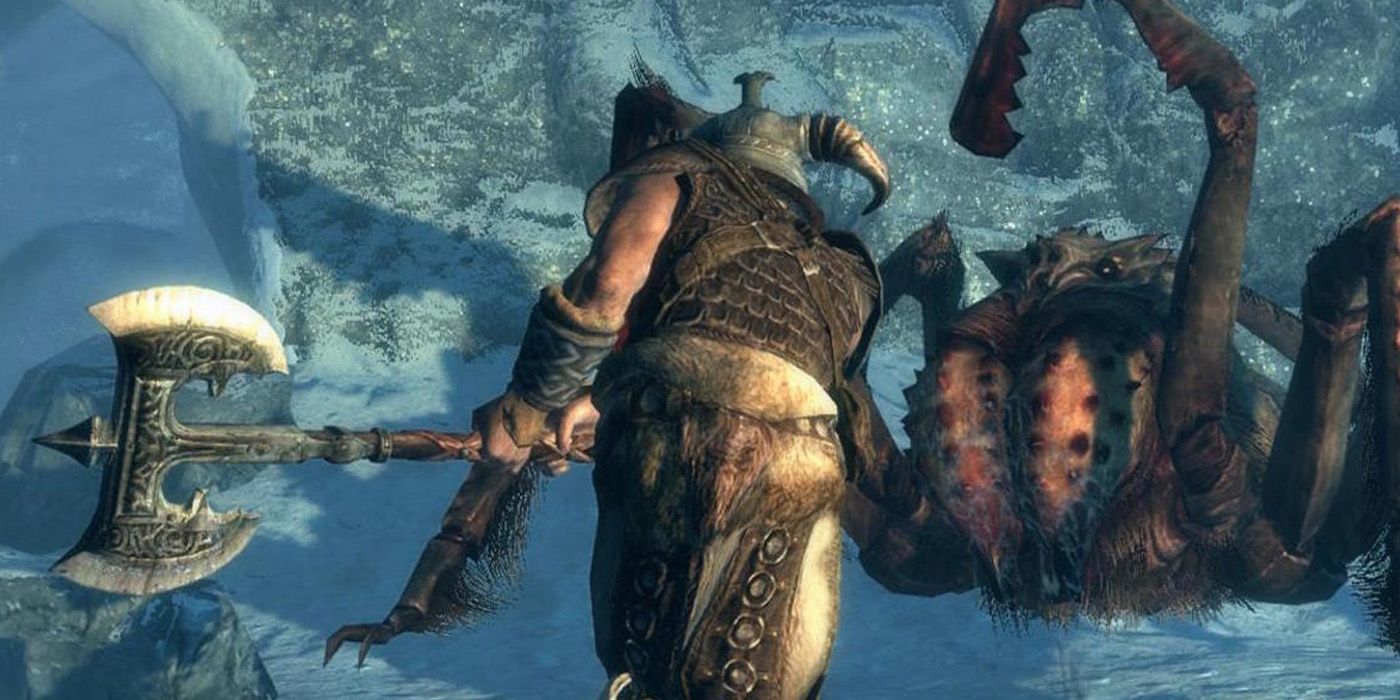 Dragonborn attacking with a 2H weapon