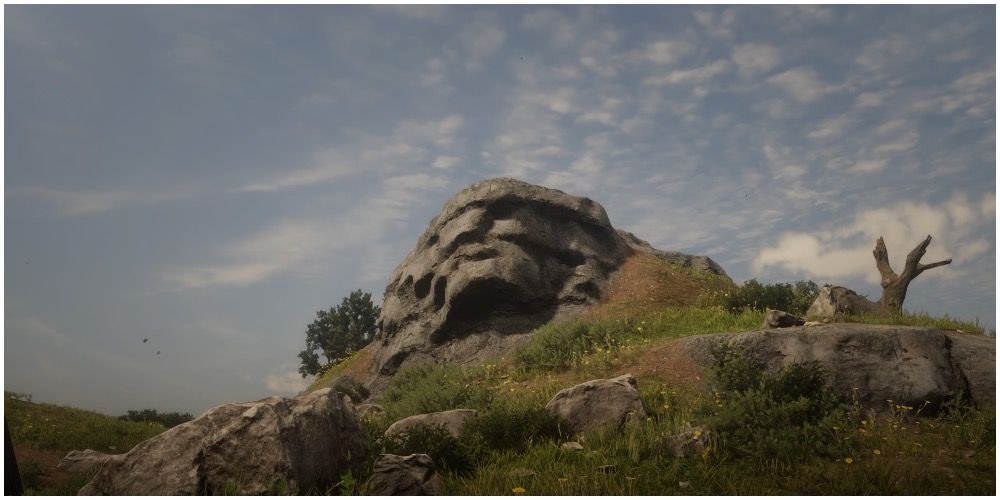 The face rock as seen from the road