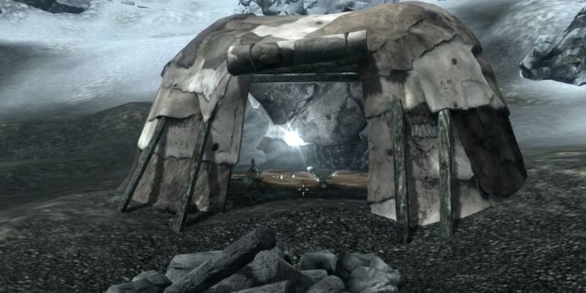 https://elderscrolls.fandom.com/wiki/Dead_Lovers_Camp