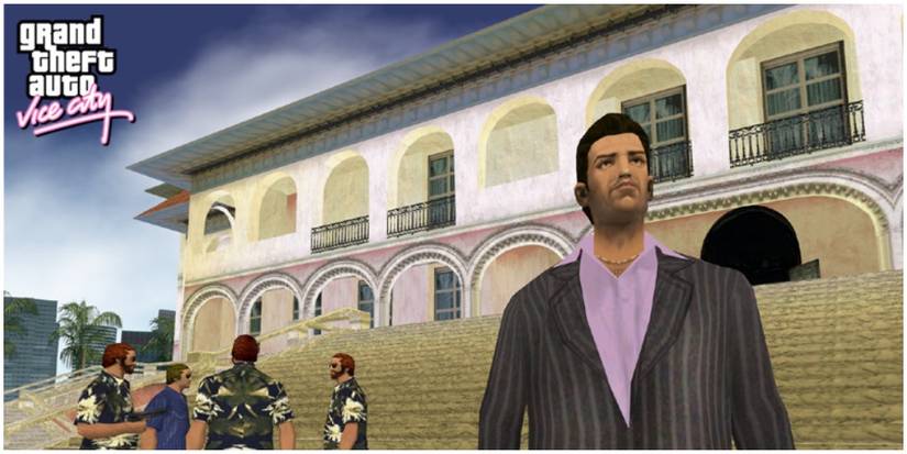 Tommy Vercetti in front of his mansion