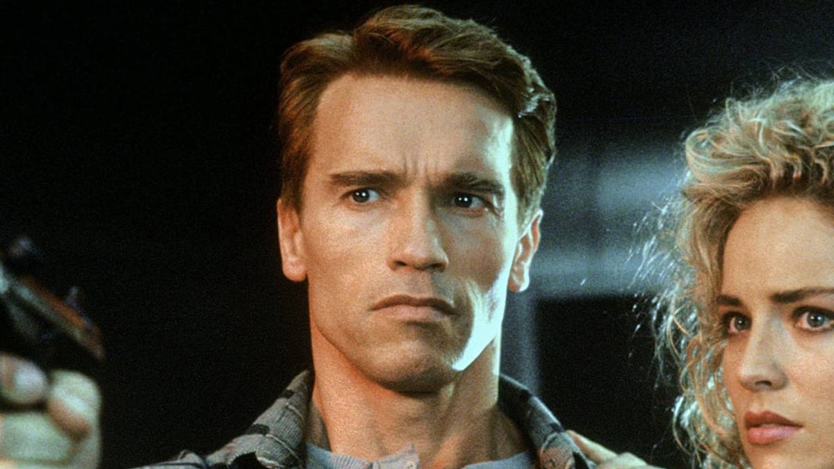 Arnold Schwarzenegger in Paul Verhoeven's Total Recall
