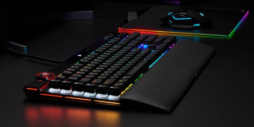 Profile view of the Corsair K100