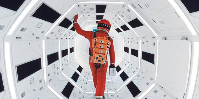 2001 A Space Odyssey Dave in the corridor