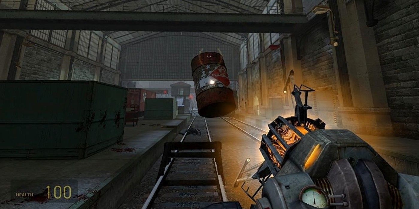 Half Life 2 Deathmatch firing at flammable barrel