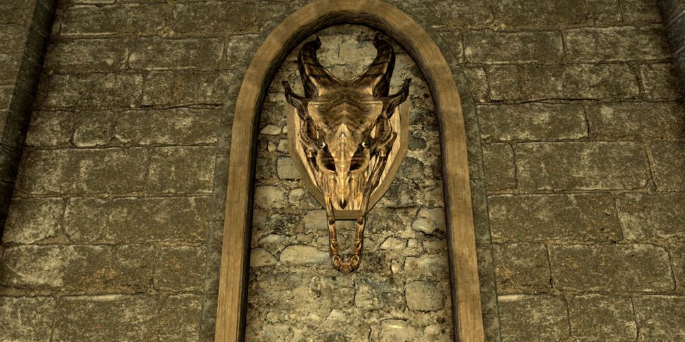 Numinex Skull hanging above the Jarl's throne in Dragonsreach