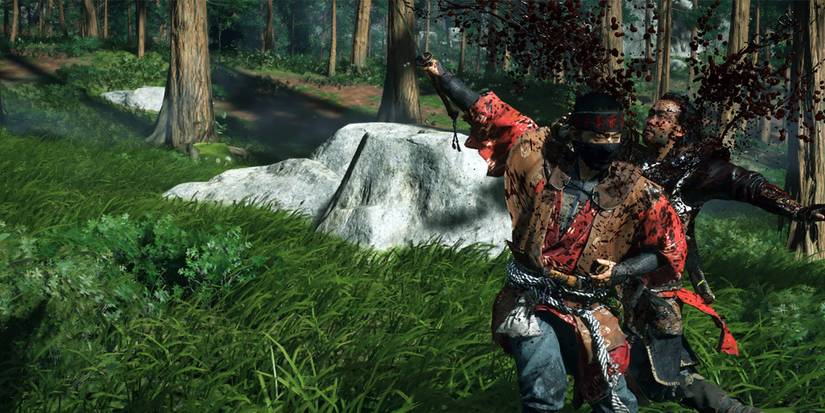 Performing a powerful strike - Ghost of Tsushima Legends Techniques