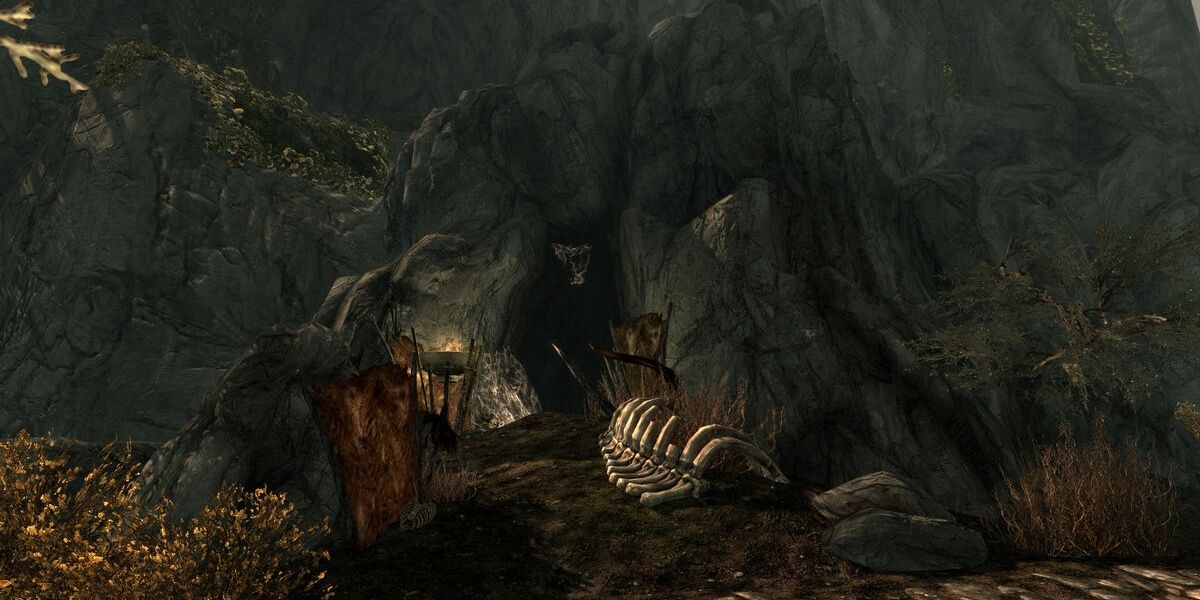 Skyrim Blind Cliff Cave entrance.