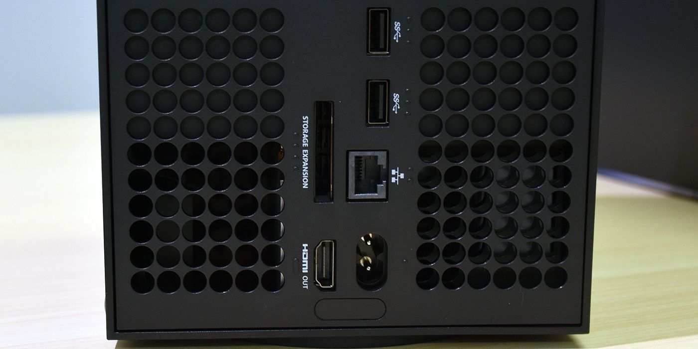 xbox series X back of console