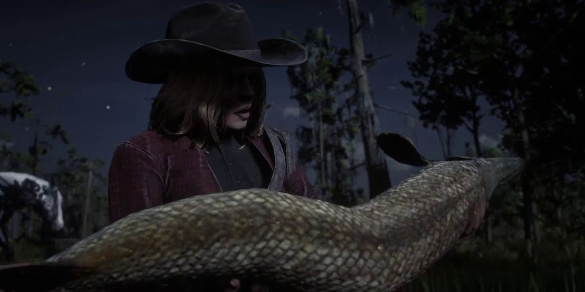 Female Player holding a Longnose Gar in Red Dead Online