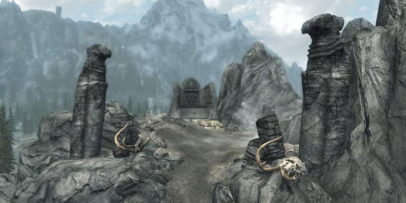 Skyrim Bonestrewn Crest