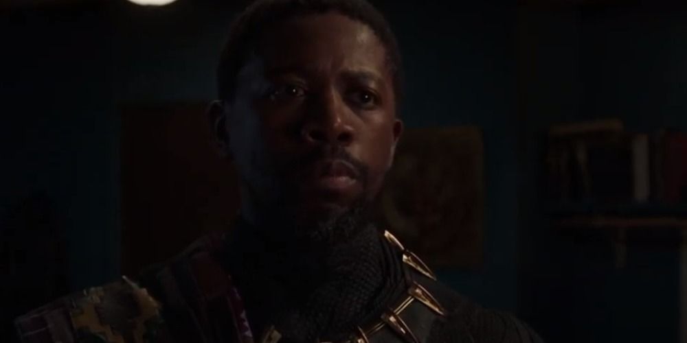 T'Chaka confronting Killmonger's father in MCU Black Panther film