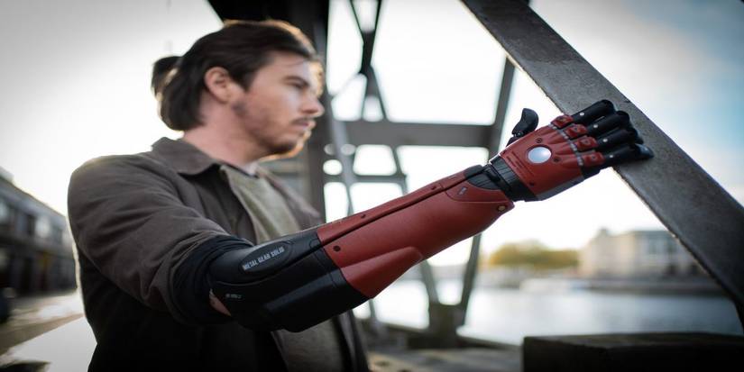 prosthetic arm based on the one worn by venom snake in metal gear solid