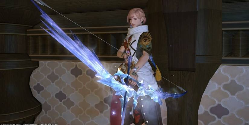 female hyur holding blue crystal bow