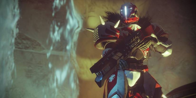 A Titan overlooking the battlefield - Destiny 2 Titan Tank Tips