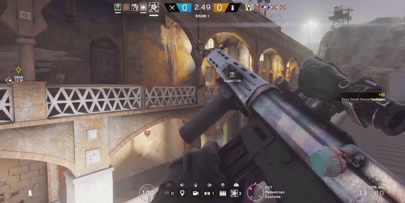 Hibana using a Type-89 in Rainbow Six Siege